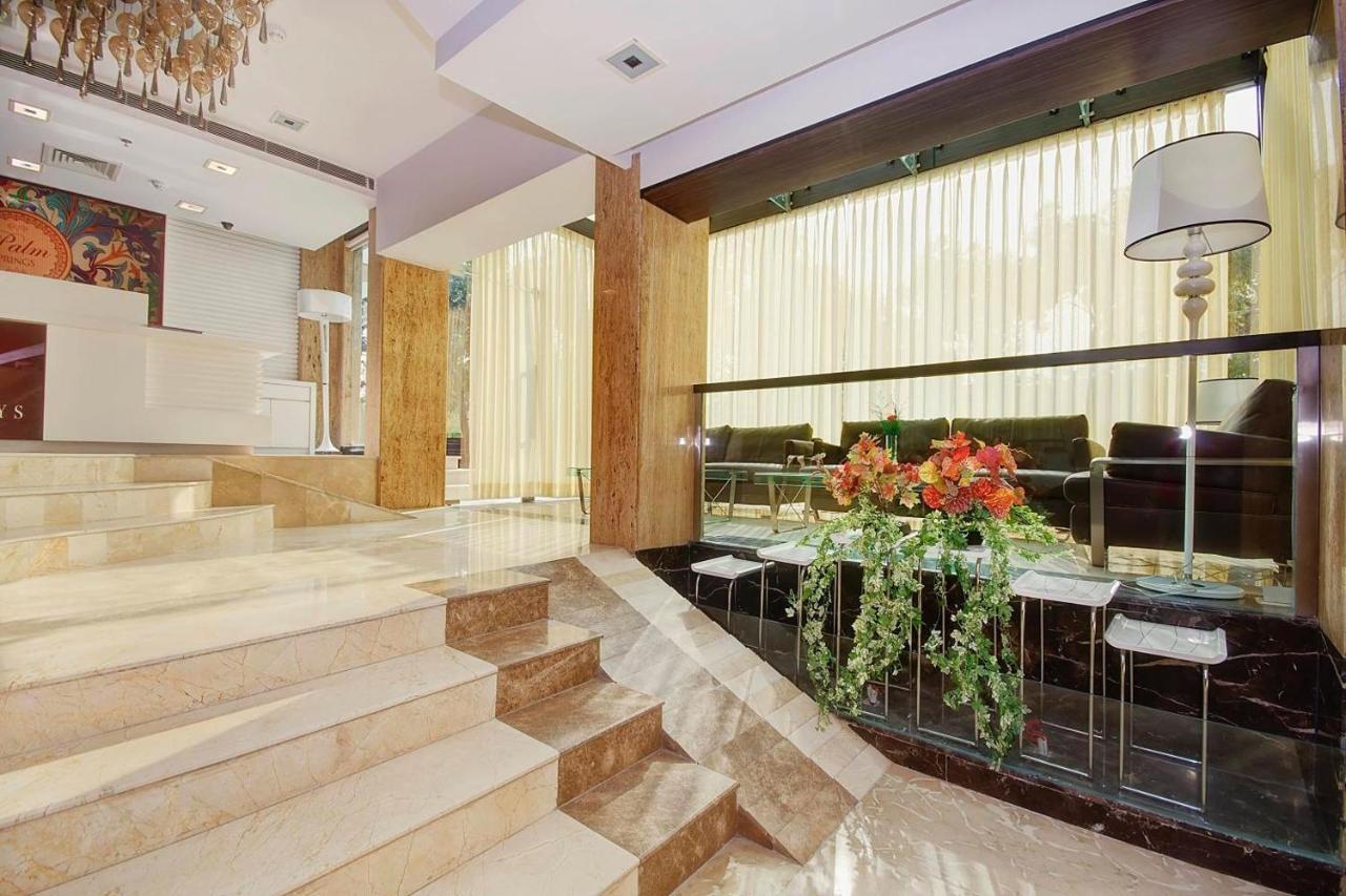 The Palm Spring A Boutique Hotel Naraina Neu-Delhi Exterior foto